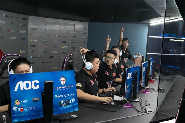 冠赛场上重 冠赛场上重